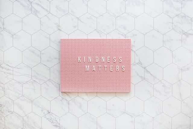 103 Amazing Short Kindness Quotes That Will Inspire You