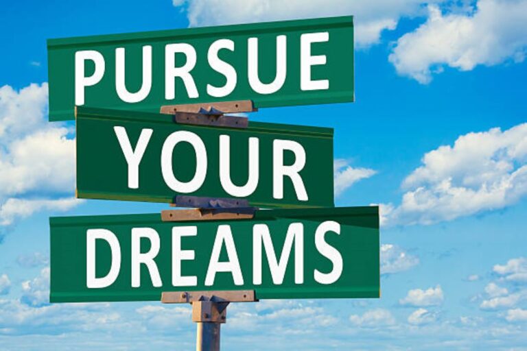 101 Simple Keep Pursuing Your Dreams Quotes