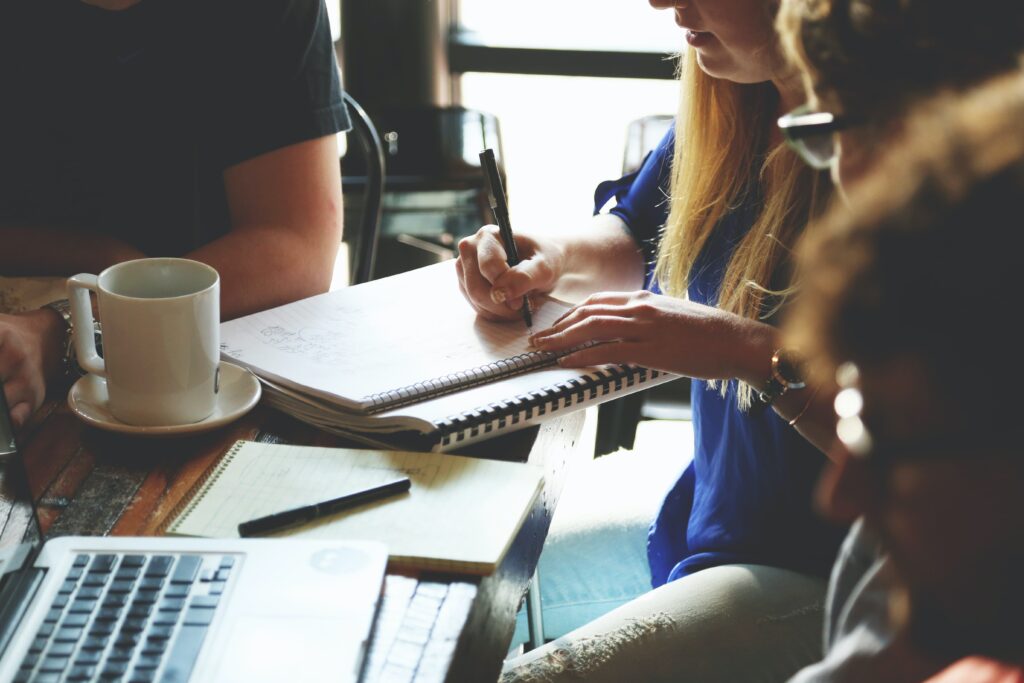 A Life Coach: 8 Great Reasons for Hiring A life coach to help us define a perfect vision.
